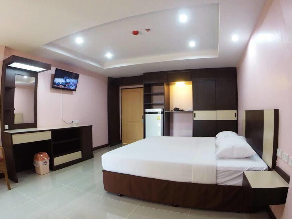Oyo 523 Aa Pattaya Ville Экстерьер фото