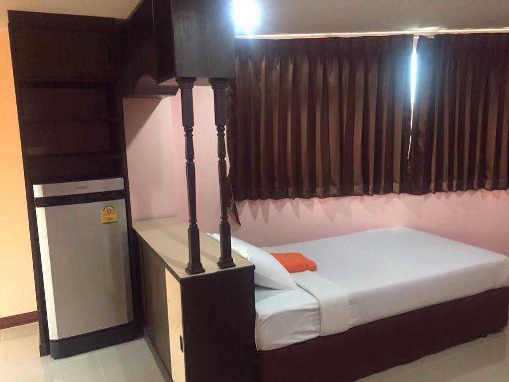 Oyo 523 Aa Pattaya Ville Экстерьер фото